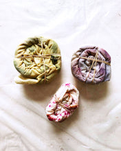 Load image into Gallery viewer, flower dyes: bundle dyeing + pounding - saturday july 10