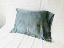 Load image into Gallery viewer, naturally dyed silk pillowcase - mineral