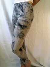 Load image into Gallery viewer, naturally dyed cotton leggings