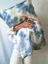 Load image into Gallery viewer, naturally dyed silk pillowcase - beach day