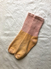 Load image into Gallery viewer, Botanical Dye Organic Cotton Socks - Sorbet - S