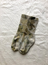 Load image into Gallery viewer, Botanical Dye Organic Cotton Socks - Foliage - XS