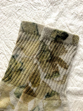 Load image into Gallery viewer, Botanical Dye Organic Cotton Socks - Foliage - XS