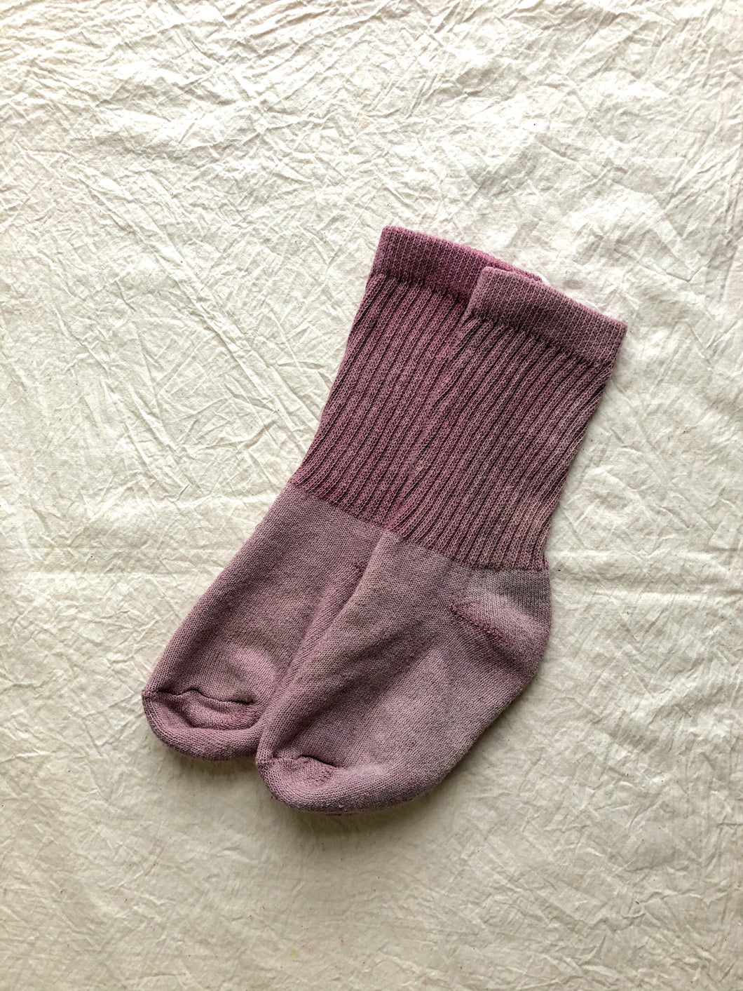 Botanical Dye Organic Cotton Socks - Berry - XS